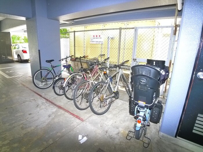 駐輪場 サニーパレス南