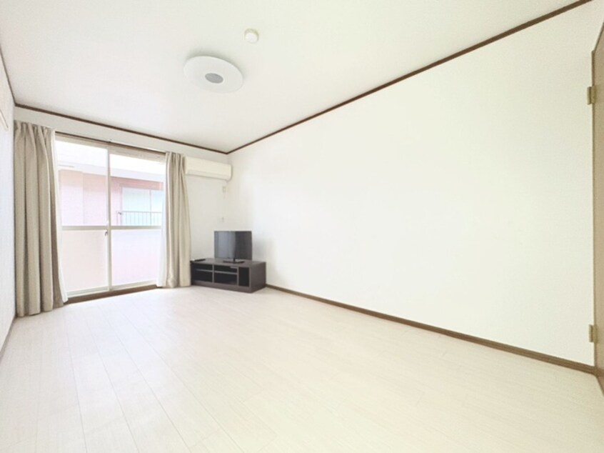 居室 フラッツマルイ