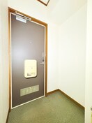 玄関 フラッツマルイ