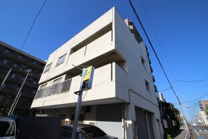 岩附ビル