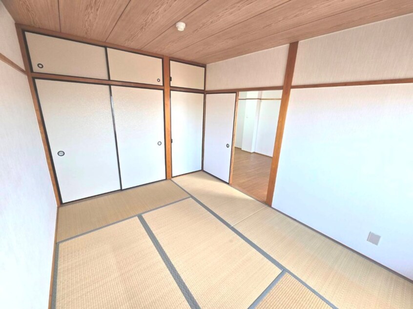 居室 ロイヤルプラザ清新