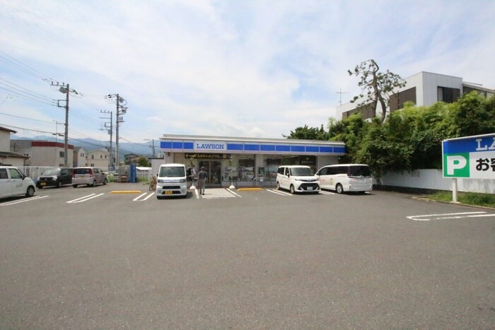 ローソン小田原扇町三丁目店(コンビニ)まで550m 足柄ハイツ