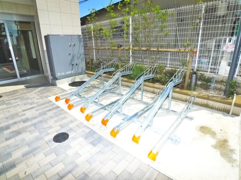 駐輪場 グランカーサ市川国府台
