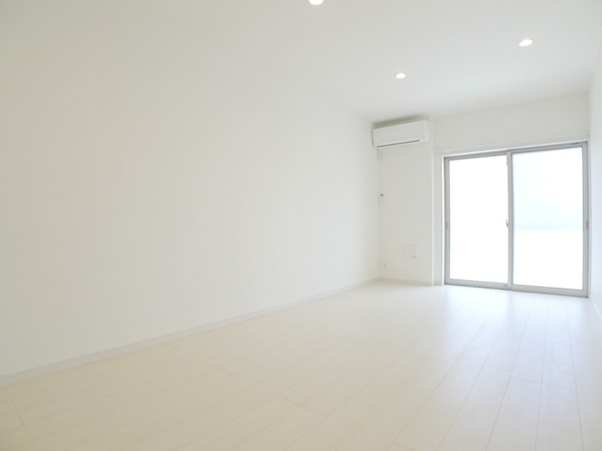 内観写真 リブリ・ジェロ　セヴォム