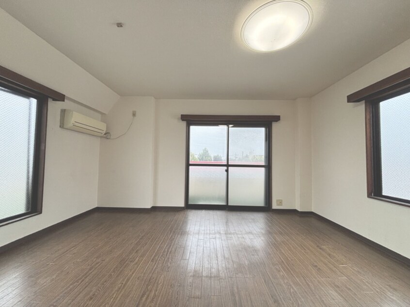 居室 フル－ル佐伯