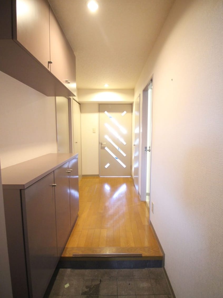 玄関 ルミエ－ル