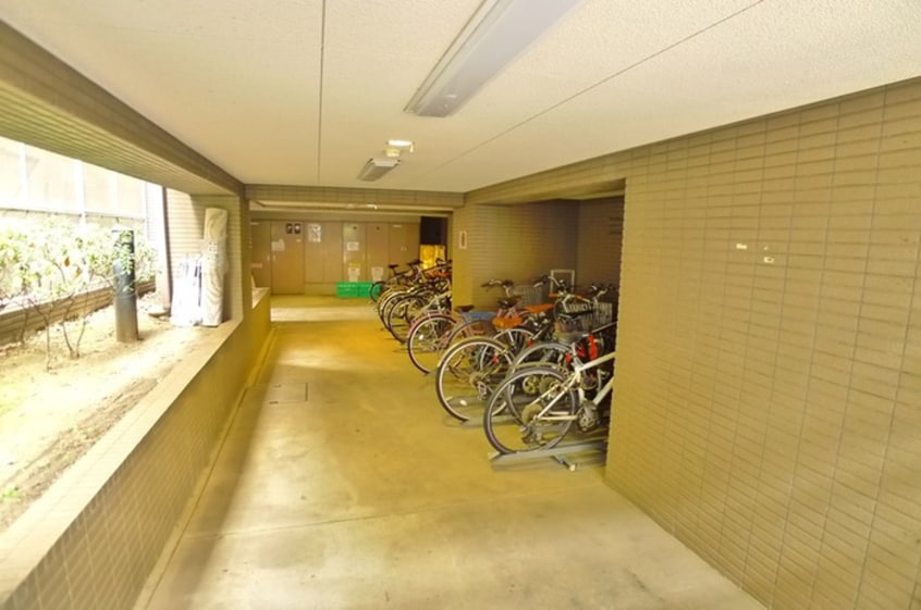 駐輪場 ﾊﾟﾚｽﾃｭﾃﾞｭｵ小石川後楽園（206）