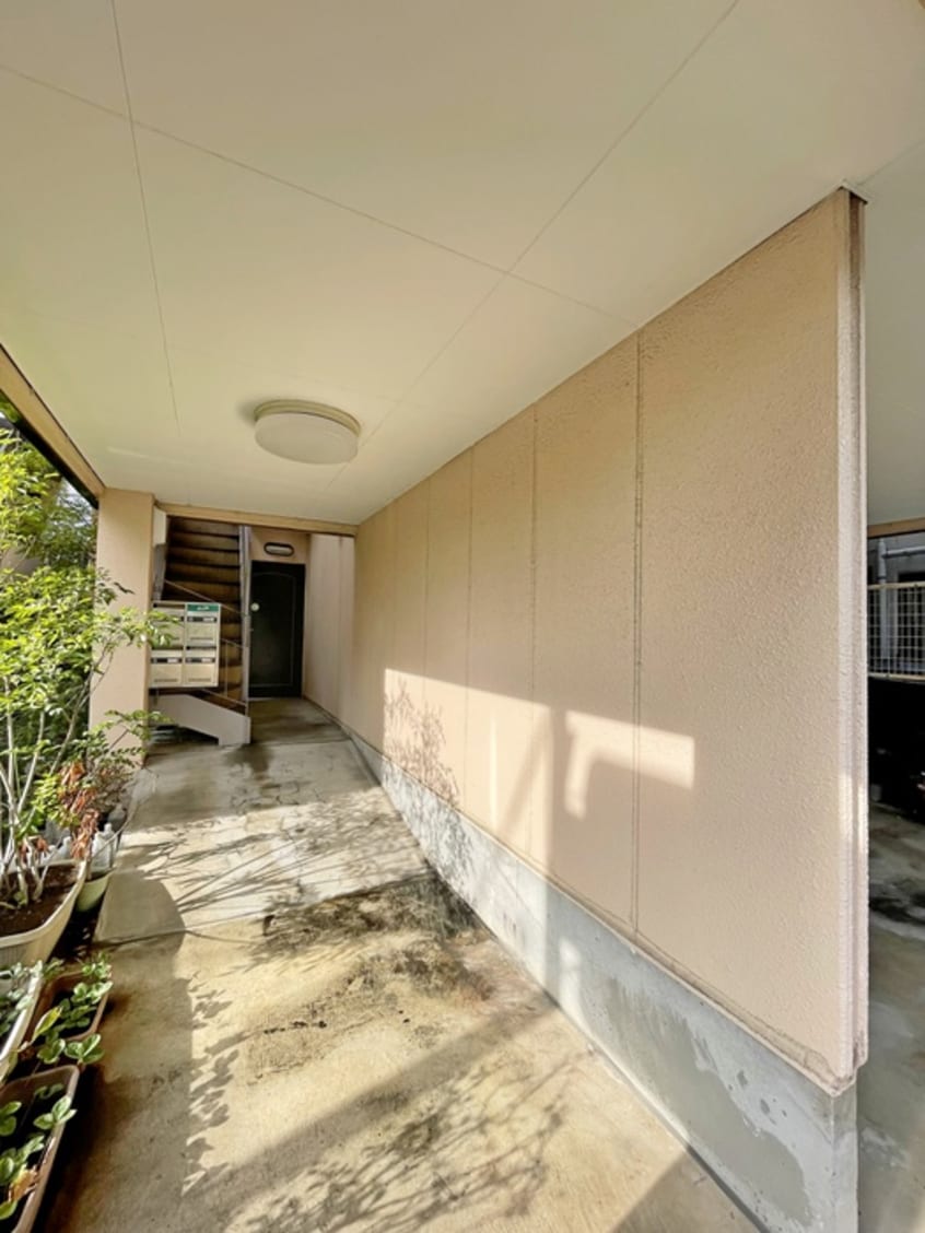 エントランス部分 ヒルサイド山上