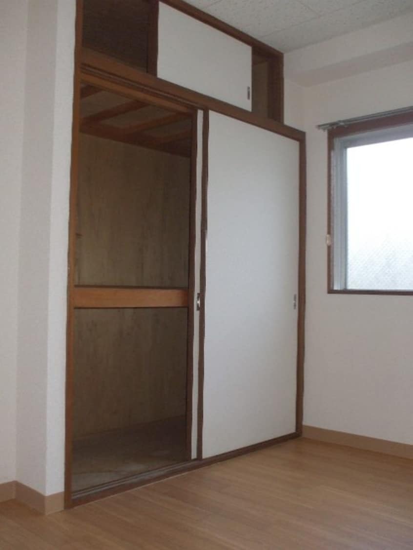 収納 小山サンハイツ