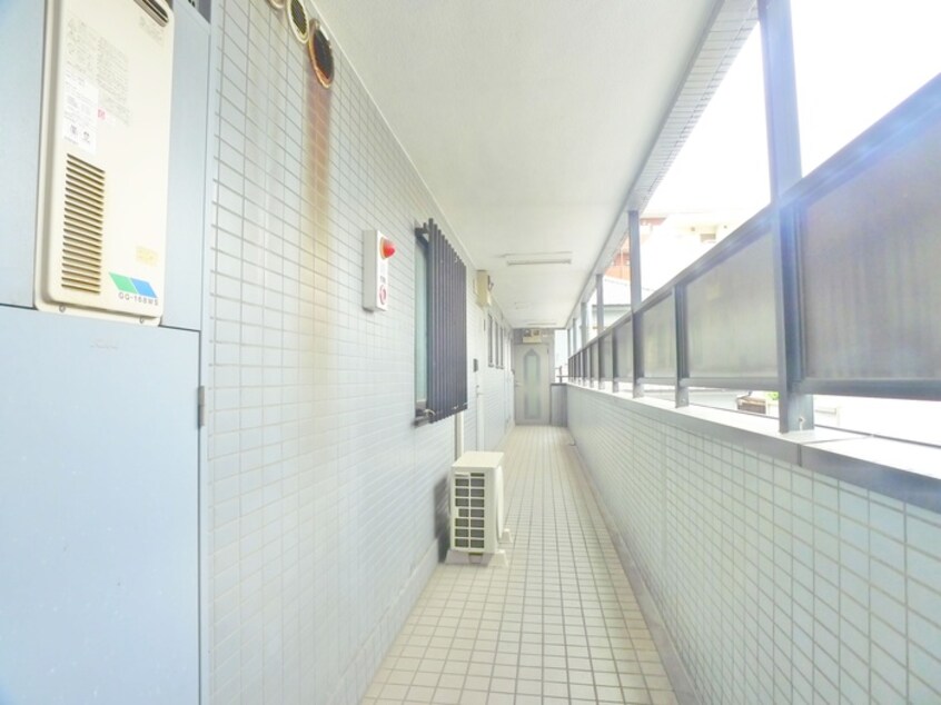 エントランス部分 アイリスセゾン北綾瀬