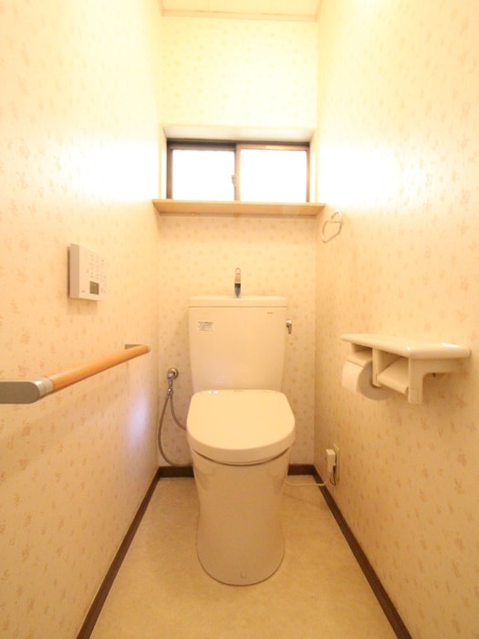 トイレ 下田町三丁目貸家