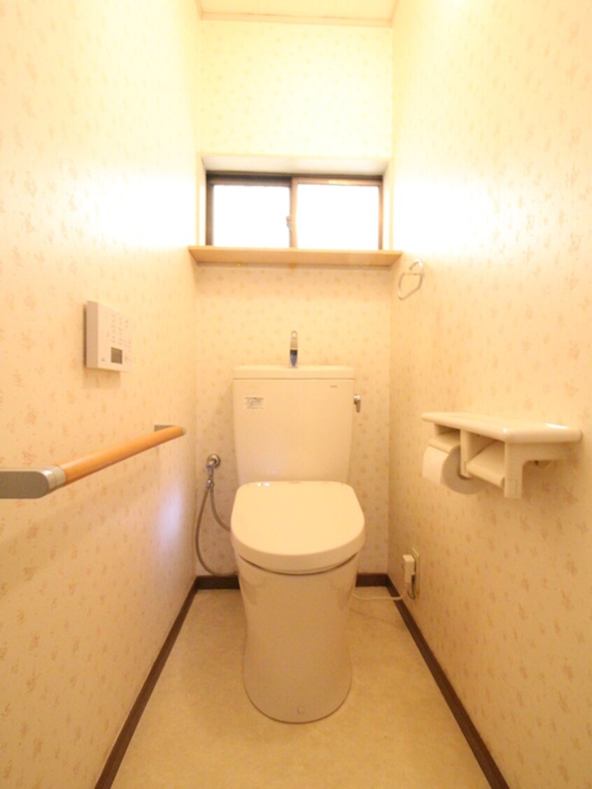 トイレ 下田町三丁目貸家