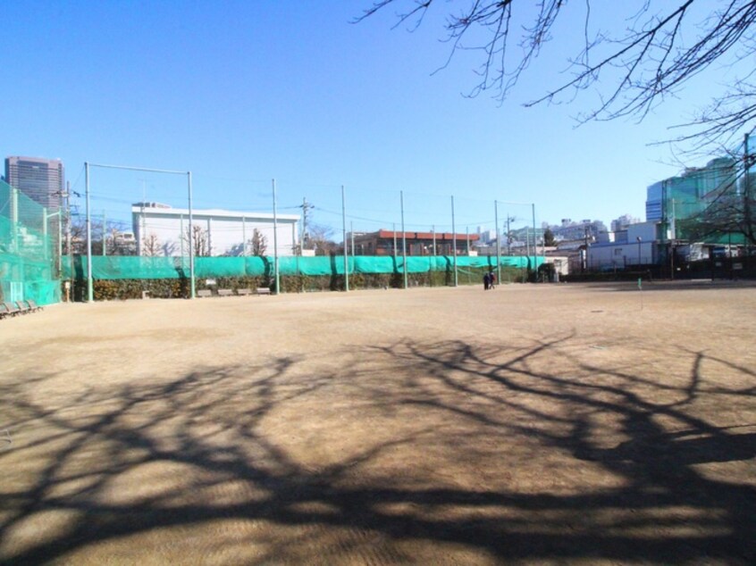 田道広場公園(公園)まで350m エスキ－ナ目黒