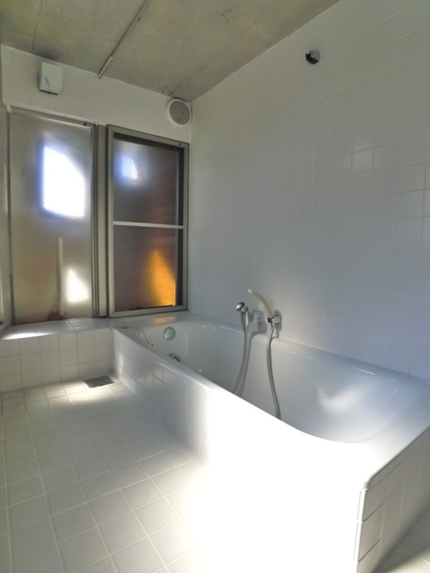 バス／シャワールーム等 Ｚａａｌ