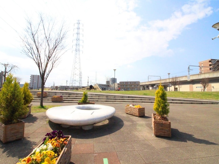 やしお駅前公園(公園)まで450m ヴィラ・エルメゾン