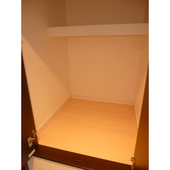 収納 シルクコートＡ