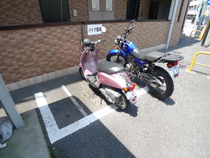 バイク置き場 ユーネットⅢ