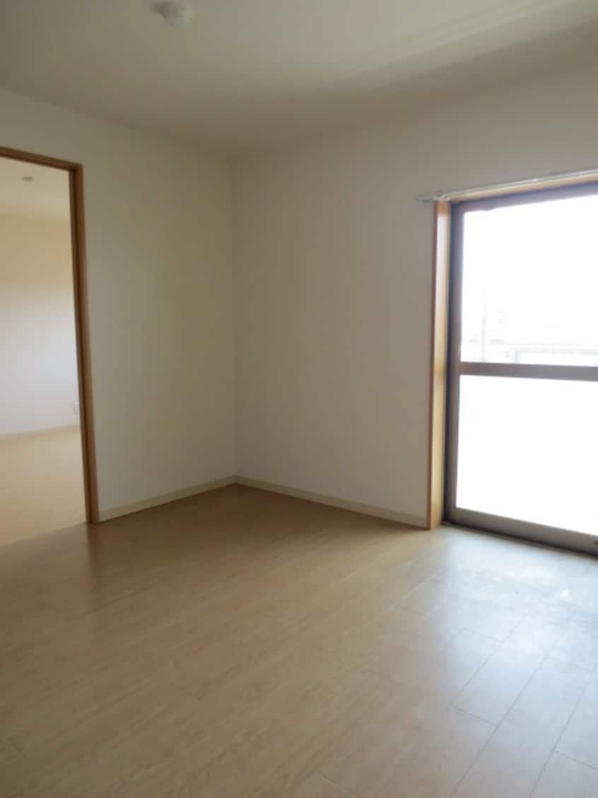 居室 クロ－バ－ガ－デン