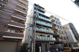 建築中