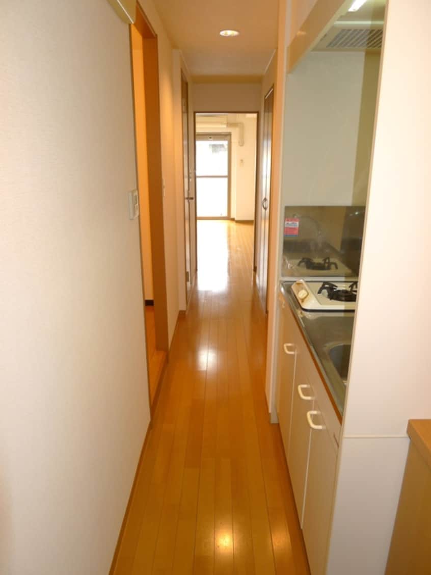 廊下 グレ－トラビⅡ