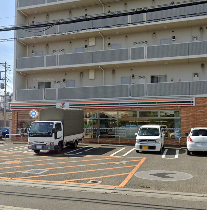 セブンイレブン(コンビニ)まで30m スプリングフォレストさがみ野