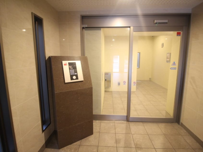 エントランス部分 ウイング横須賀