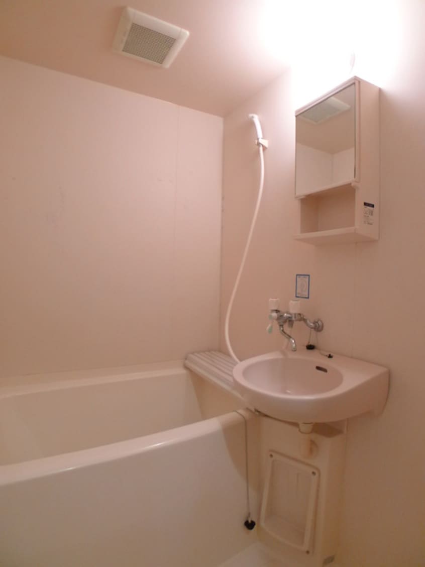 バス／シャワールーム等 プリュニエ