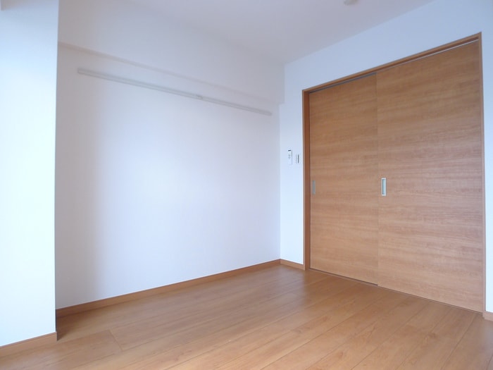 居室 ペアパレス六町２号館