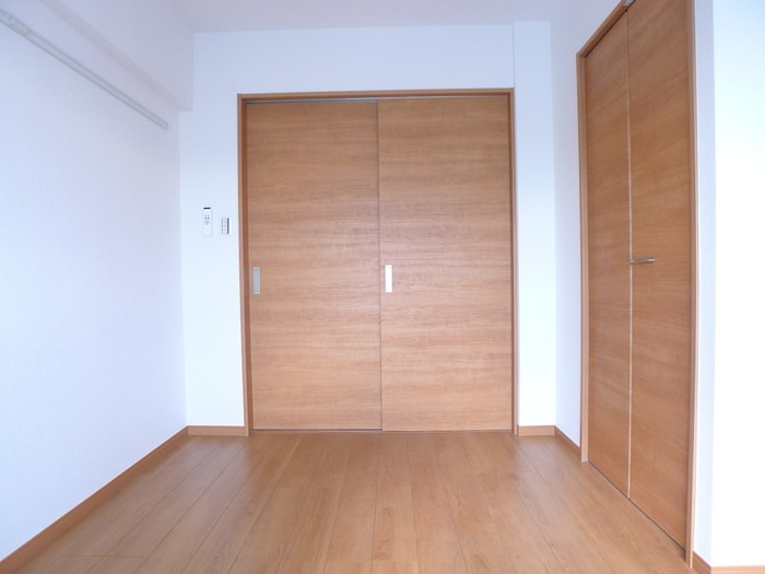 居室 ペアパレス六町２号館