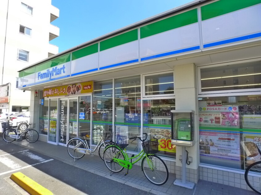 ファミリーマート(コンビニ)まで660m ペアパレス六町２号館