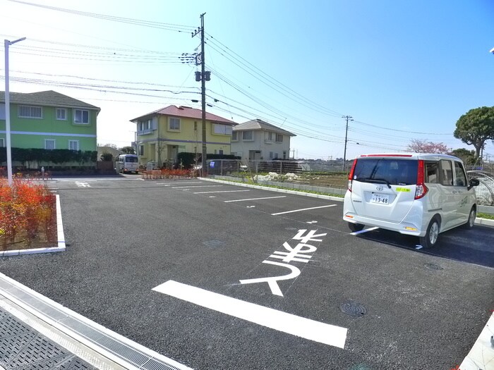 駐車場 ベル　フルール