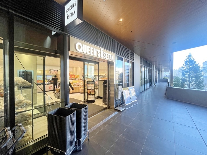 クイーンズ伊勢丹　十条店(スーパー)まで390m ピコハウスⅠ