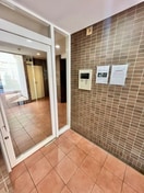 エントランス部分 アイビ－コ－ト