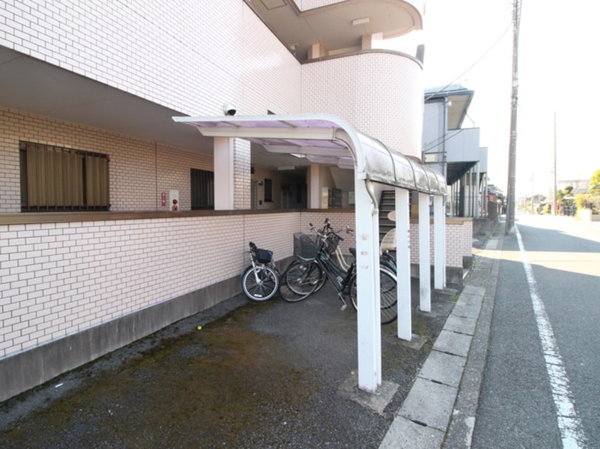 駐輪場 グランドヒルズ