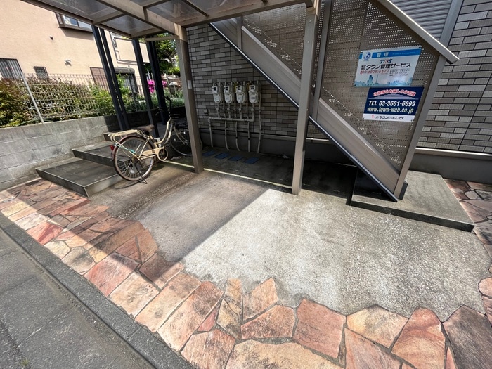 駐輪場 MAISON DE POMME