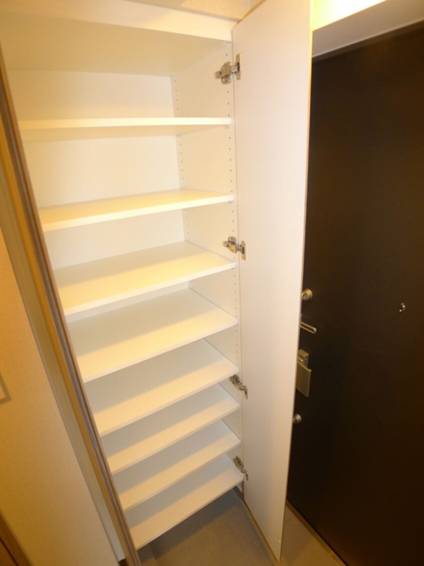 靴箱 ユリカロゼ北綾瀬