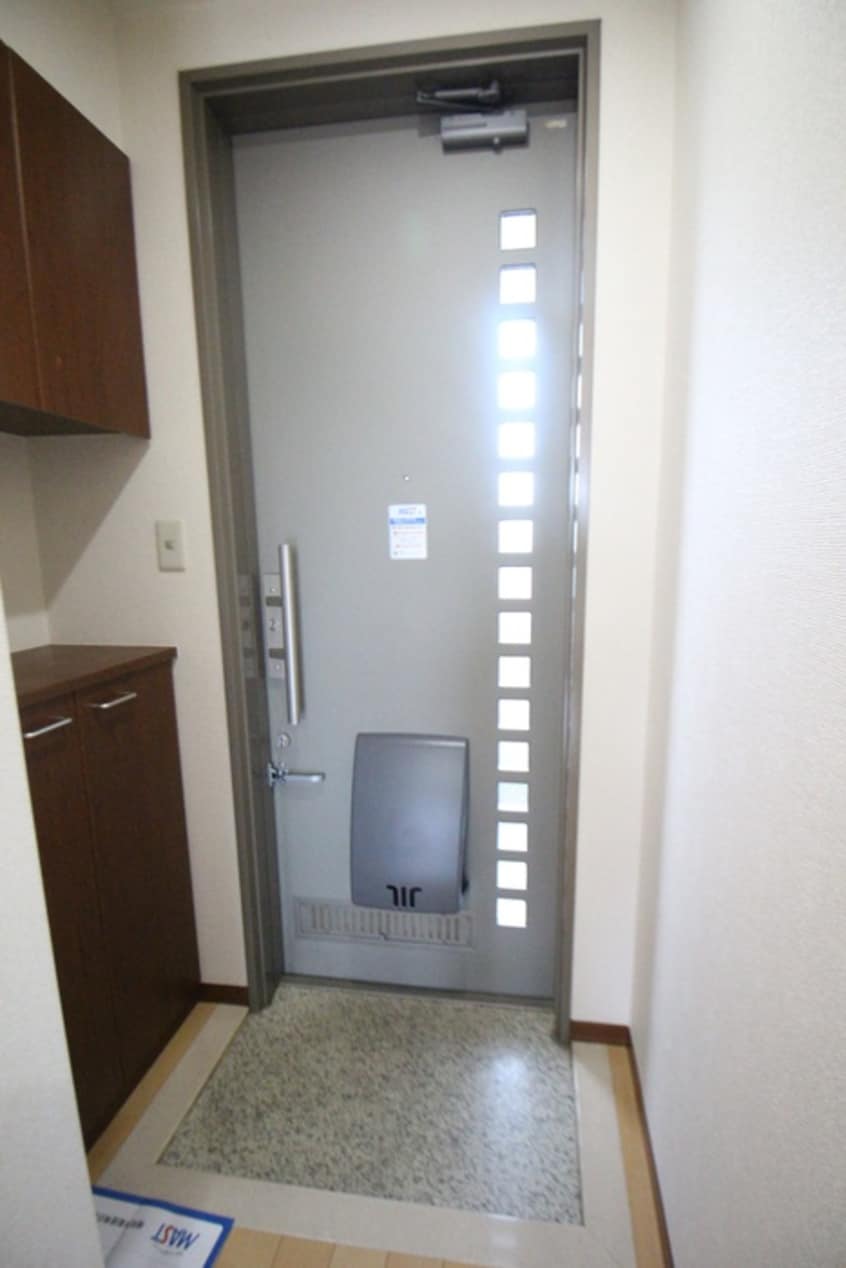 玄関 メゾンド－ルＳＡＫＵＲＡ