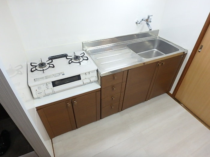 キッチン 服部ビル（2F）