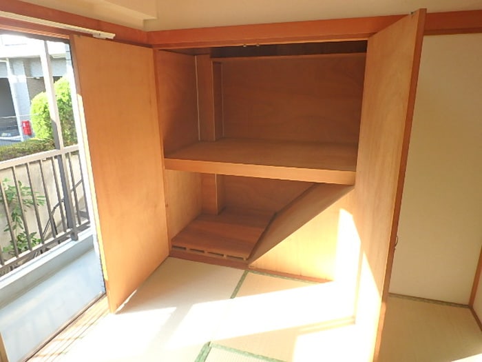 収納 服部ビル（2F）