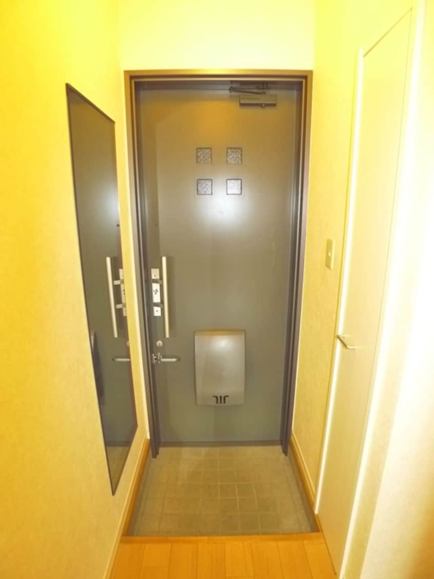 玄関 ロジュマンブリヤン