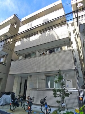 ヴィラ　ヴィチ－ナ