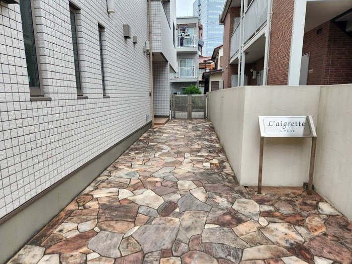 エントランス部分 レグレット