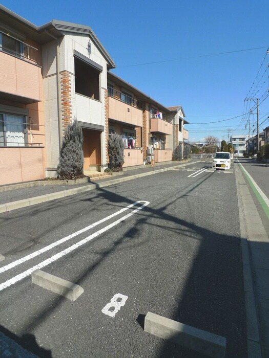 駐車場 フェアリーウィステリア壱番館