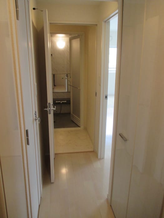 玄関 カスタリア北上野