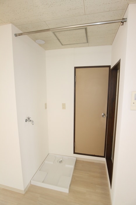 洗濯機置場 メンバーズタウン厚木G棟