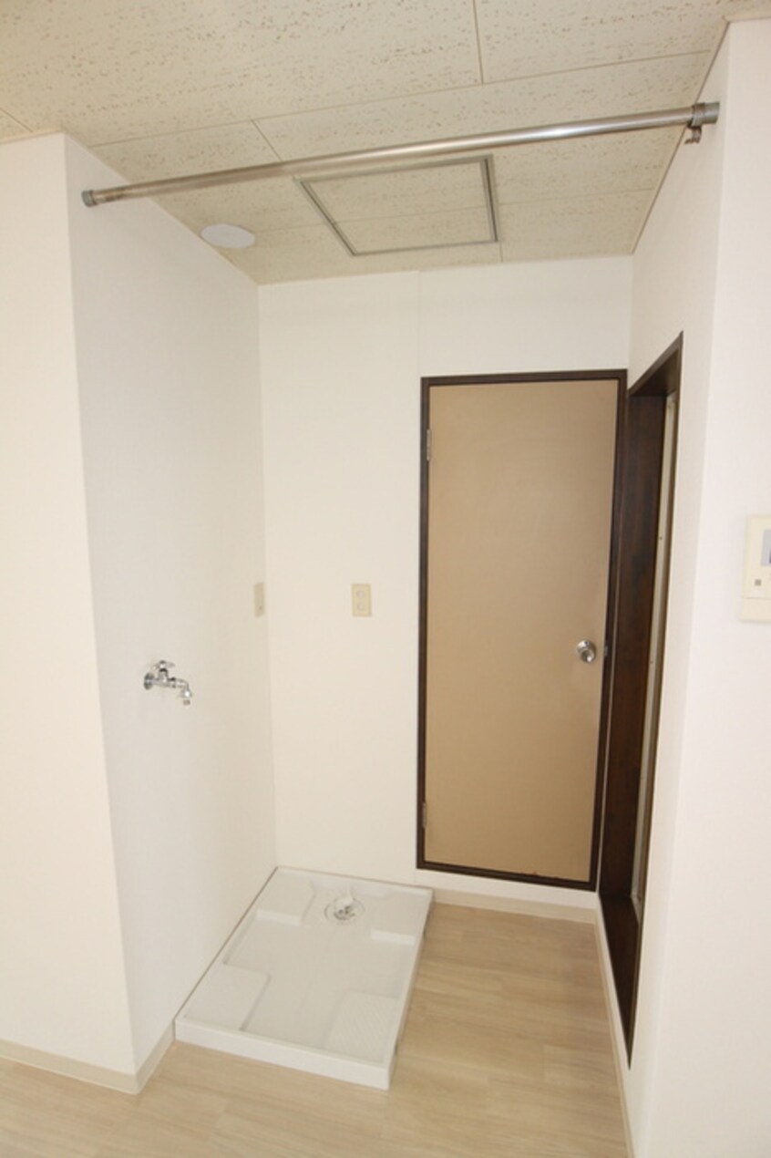 洗濯機置場 メンバーズタウン厚木G棟