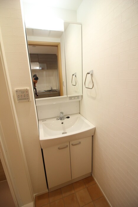 洗面 リポス瀬谷C棟