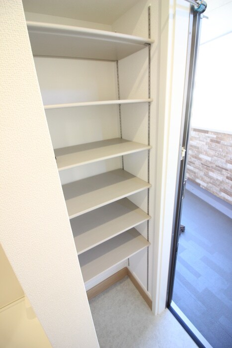 靴箱 リポス瀬谷C棟