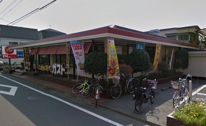 ガスト(その他飲食（ファミレスなど）)まで765m リヴィエ－ル