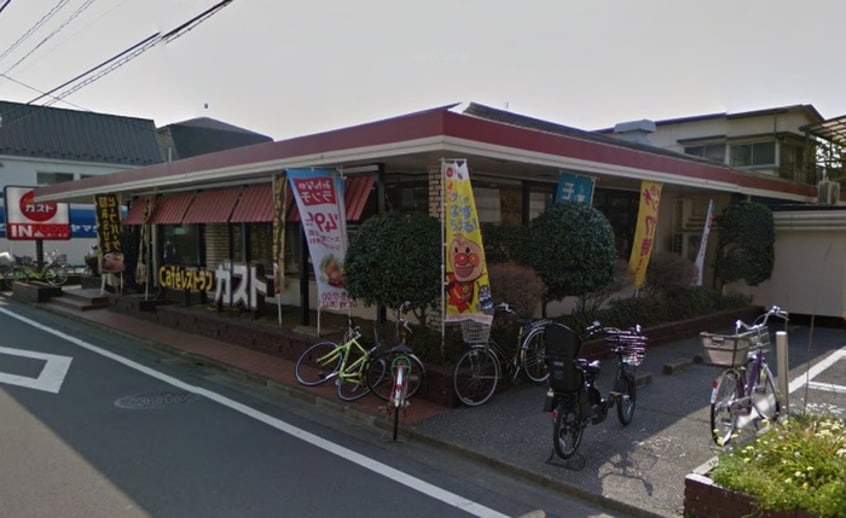 ガスト(その他飲食（ファミレスなど）)まで765m リヴィエ－ル